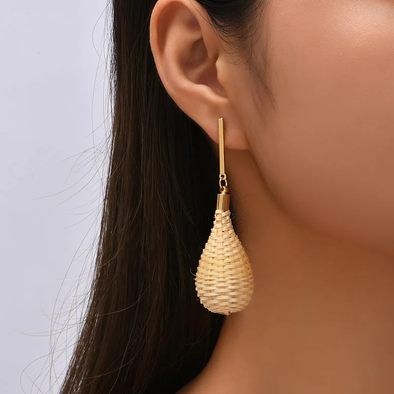 Geometric Hollow Handmade Rattan Pendant Earrings for Women 2022 Trends Korean New Simple Fashion Handmade Earring Jewelry Gifts
Geometric Hollow Handmade Rattan Pendant Earrings for Women 2022 Trends Korean New Simple Fashion Handmade Earring Jewelry Gifts