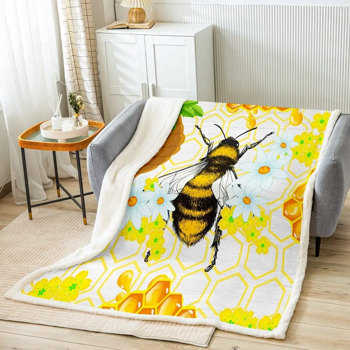 Yellow Bee Sherpa Blanket Sweet Honey Bee Fleece Throw Blanket for Bed Sofa Couch Honeycomb Bee Plush Blanket Geometric
Yellow Bee Sherpa Blanket Sweet Honey Bee Fleece Throw Blanket for Bed Sofa Couch Honeycomb Bee Plush Blanket Geometric