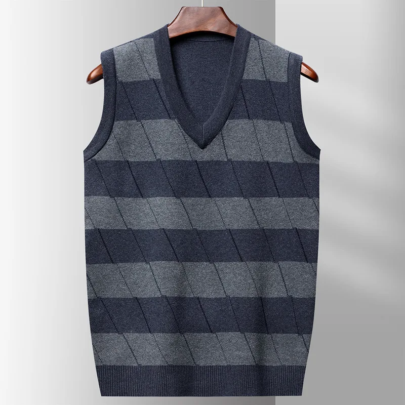 Winter Striped Sweater Thickened And V-neck Vest Knitted 2022 Warm Vest Autumn New Sleeveless Men's
Winter Striped Sweater Thickened And V-neck Vest Knitted 2022 Warm Vest Autumn New Sleeveless Men's