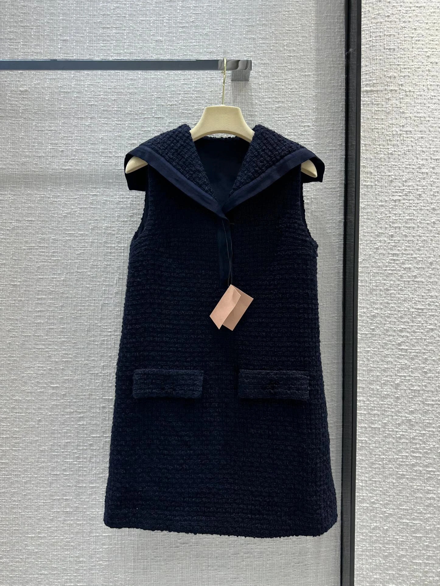 23 Spring and summer new products age reduction girl navy feng shui hand collar tweed dress body age reduction and slimming
23 Spring and summer new products age reduction girl navy feng shui hand collar tweed dress body age reduction and slimming