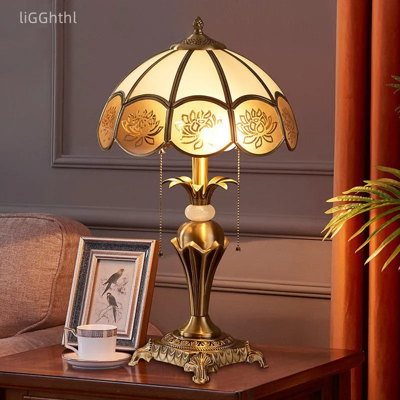 Tiffany Contemporary Brass Gold Table Lamp LED Creative Simple Glass Desk Light Copper For Home Study Bedroom Bedside
Tiffany Contemporary Brass Gold Table Lamp LED Creative Simple Glass Desk Light Copper For Home Study Bedroom Bedside