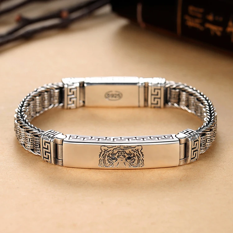 New Retro Tiger Bracelet Men's Trendy Personality Peace Pattern Old Zodiac Bracelet Jewelry Accessories
New Retro Tiger Bracelet Men's Trendy Personality Peace Pattern Old Zodiac Bracelet Jewelry Accessories