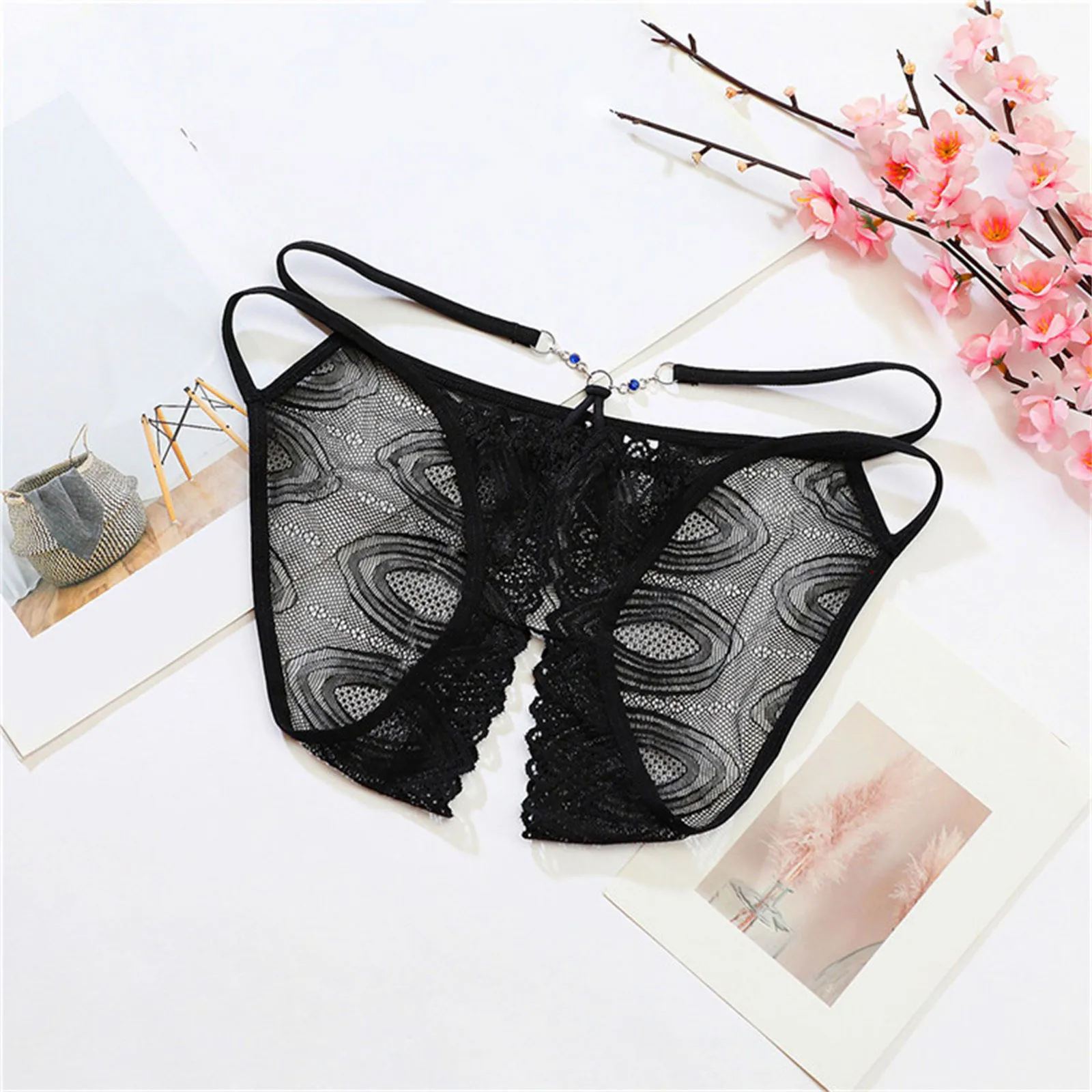 Womens Lace Panties Mid Waist Underwear Ultra Thin See Through G-strings Transparent Hollow Open Crotch Panties Lingerie Thongs
Womens Lace Panties Mid Waist Underwear Ultra Thin See Through G-strings Transparent Hollow Open Crotch Panties Lingerie Thongs