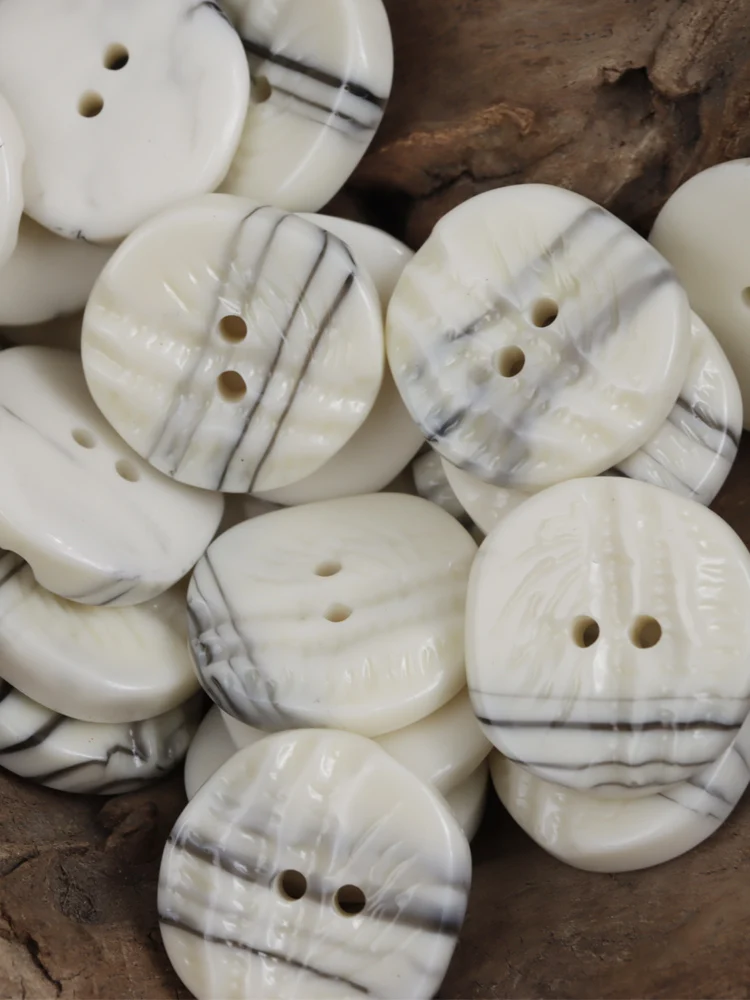 6Pcs Casual Resin Buttons Suit Button for Clothing Sweater DIY Sewing Accessories For Needlework Handy Work
6Pcs Casual Resin Buttons Suit Button for Clothing Sweater DIY Sewing Accessories For Needlework Handy Work