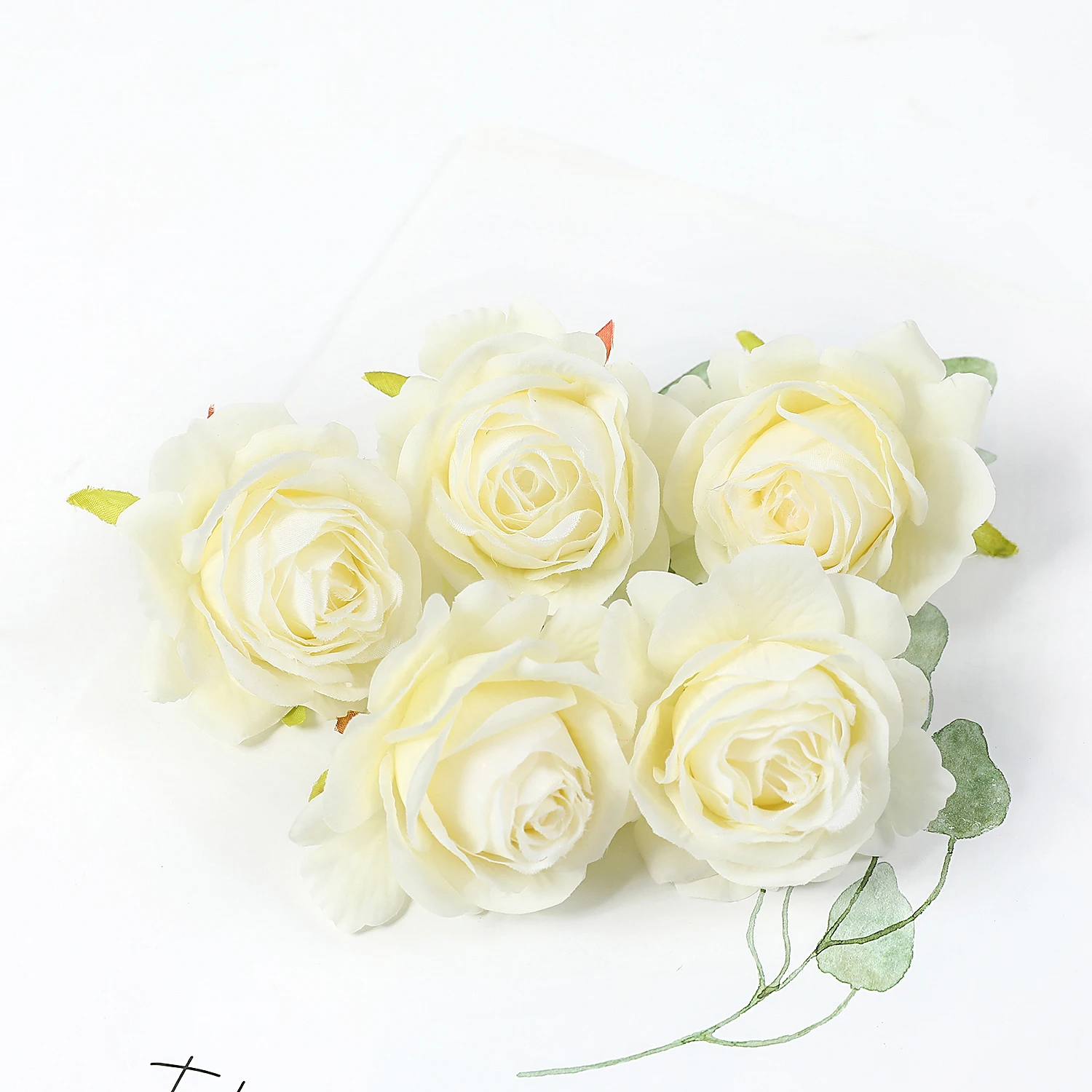 Искусственные розы из шелка MENGHAO, 5 штук
Искусственные розы из шелка MENGHAO, 5 штук