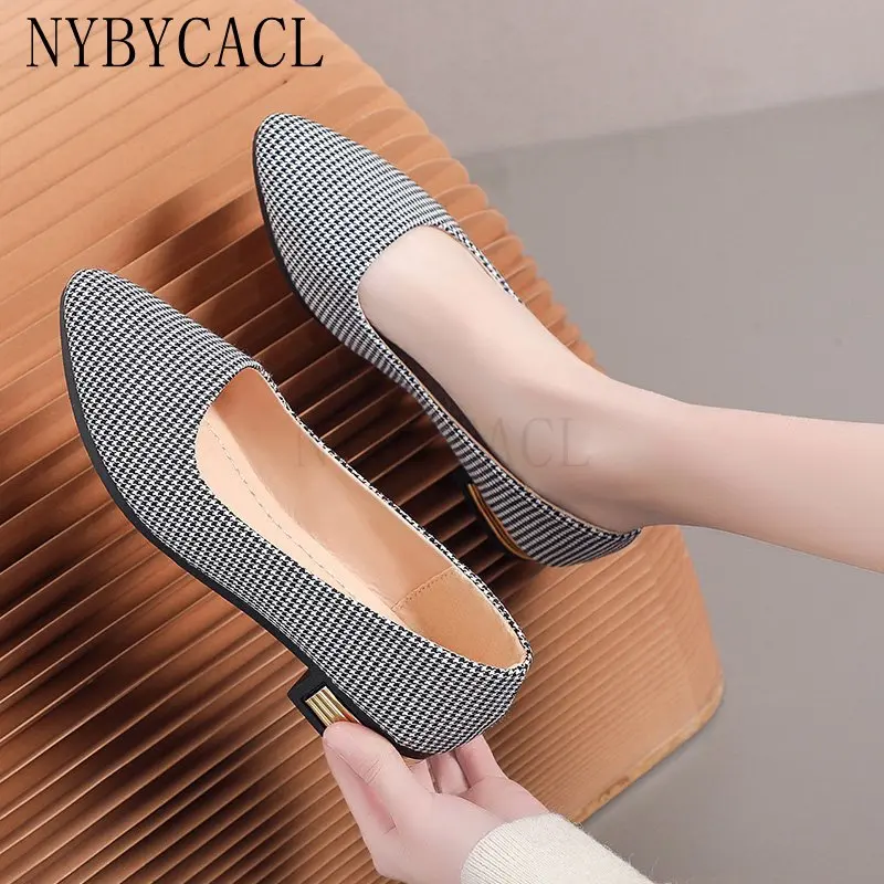 Comfort Summer Women Flats Gold Heeled Flats Low Heels Slip on Shoes Cotton Pointed Toe Striped Woman Shoes Zapatos Mujer 2022
Comfort Summer Women Flats Gold Heeled Flats Low Heels Slip on Shoes Cotton Pointed Toe Striped Woman Shoes Zapatos Mujer 2022