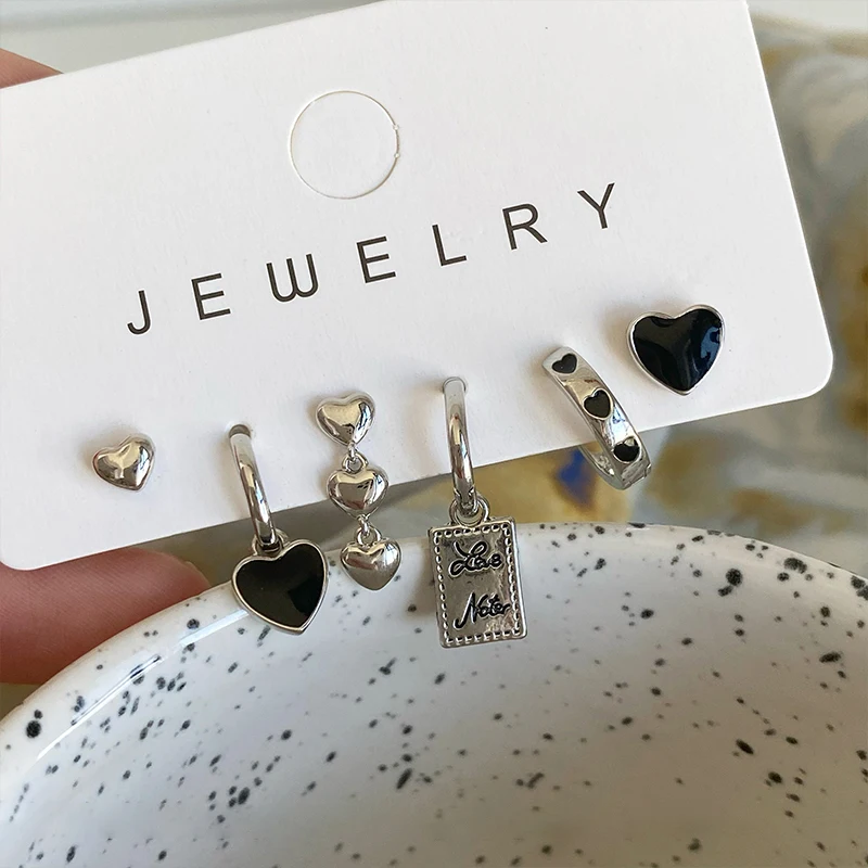 6pcs /set Dark Style Love Earrings for Women 2022 New Trendy Earrings Temperament Ear Clips Ins Korean Wholesale
6pcs /set Dark Style Love Earrings for Women 2022 New Trendy Earrings Temperament Ear Clips Ins Korean Wholesale
