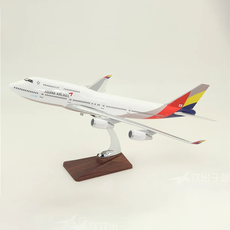 47cm Aircraft Model Resin Material Boeing B747-400 South Korean Asiana Airlines Airbus Passenger Passenger Aircraft Plane Model
47cm Aircraft Model Resin Material Boeing B747-400 South Korean Asiana Airlines Airbus Passenger Passenger Aircraft Plane Model