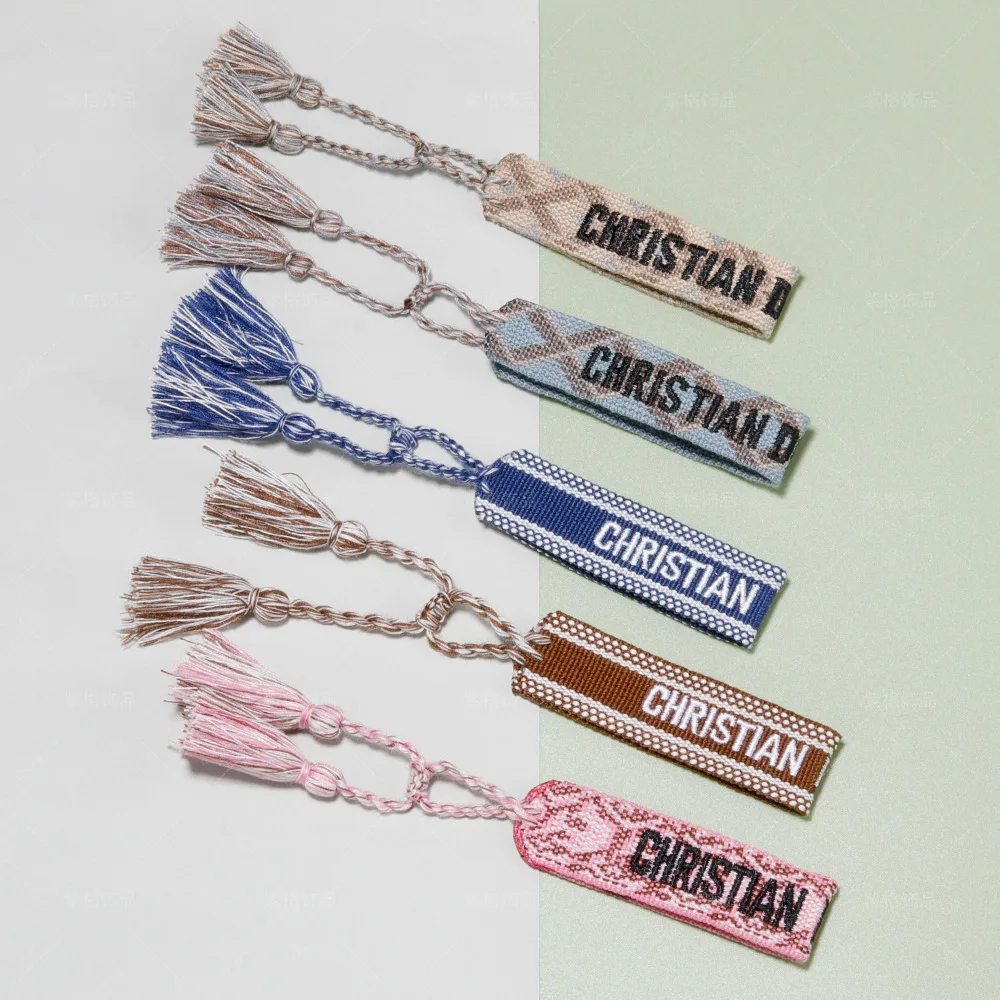 2022 New Braided Bracelet Adjustable Rope For Women Woven Bracelet Letter Embroidery Tassel Friendship Lovers Bracelet Gift
2022 New Braided Bracelet Adjustable Rope For Women Woven Bracelet Letter Embroidery Tassel Friendship Lovers Bracelet Gift