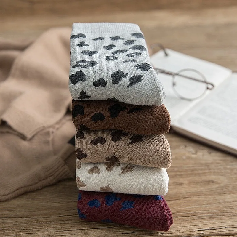 Women Socks Cotton Terry Thick Winter Warm Sock Retro Cool Leopard Print Cotton Animal Girl Gift Funny Holiday Winter Kawaii Sox
Women Socks Cotton Terry Thick Winter Warm Sock Retro Cool Leopard Print Cotton Animal Girl Gift Funny Holiday Winter Kawaii Sox