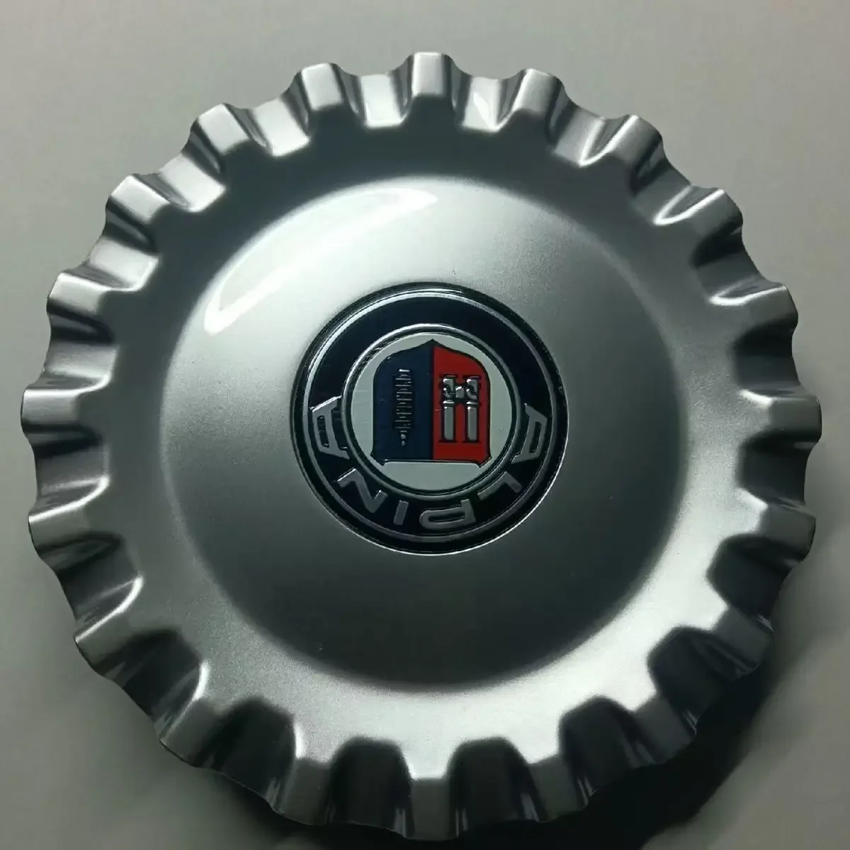 1 шт. ALPINA 163 мм ступица колеса автомобиля для авто центральные колпаки диски пыленепроницаемая внешняя крышка значок логотип эмблема аксессуары
1 шт. ALPINA 163 мм ступица колеса автомобиля для авто центральные колпаки диски пыленепроницаемая внешняя крышка значок логотип эмблема аксессуары