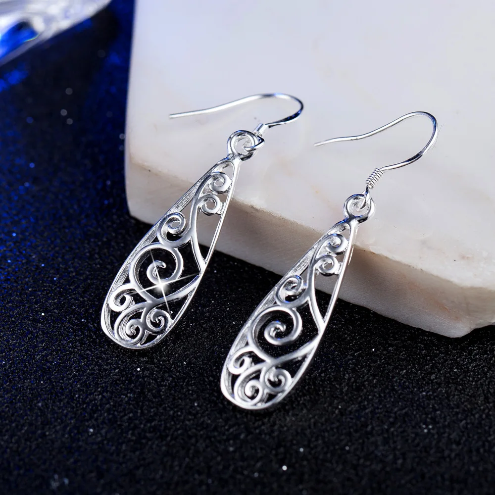 TIEEYINY Hot Sale 925 Silver Needle Cute Hollow Round Stud Earrings For Women Fashion Vintage Tiny Geometry Jewelry
TIEEYINY Hot Sale 925 Silver Needle Cute Hollow Round Stud Earrings For Women Fashion Vintage Tiny Geometry Jewelry