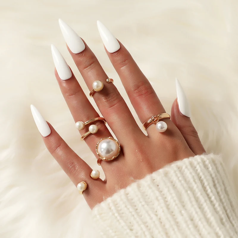High quality fashionable pearl rings for women's pearl rings Gothic gold rings Wedding party gifts
High quality fashionable pearl rings for women's pearl rings Gothic gold rings Wedding party gifts