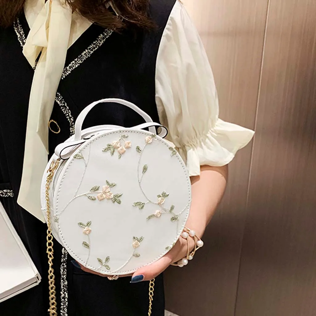 Hot Sale Sweet Lace Round Handbags High Quality PU Leather Women Crossbody Bags for Women 2022 Small Fresh Flower Chain Shoulder
Hot Sale Sweet Lace Round Handbags High Quality PU Leather Women Crossbody Bags for Women 2022 Small Fresh Flower Chain Shoulder