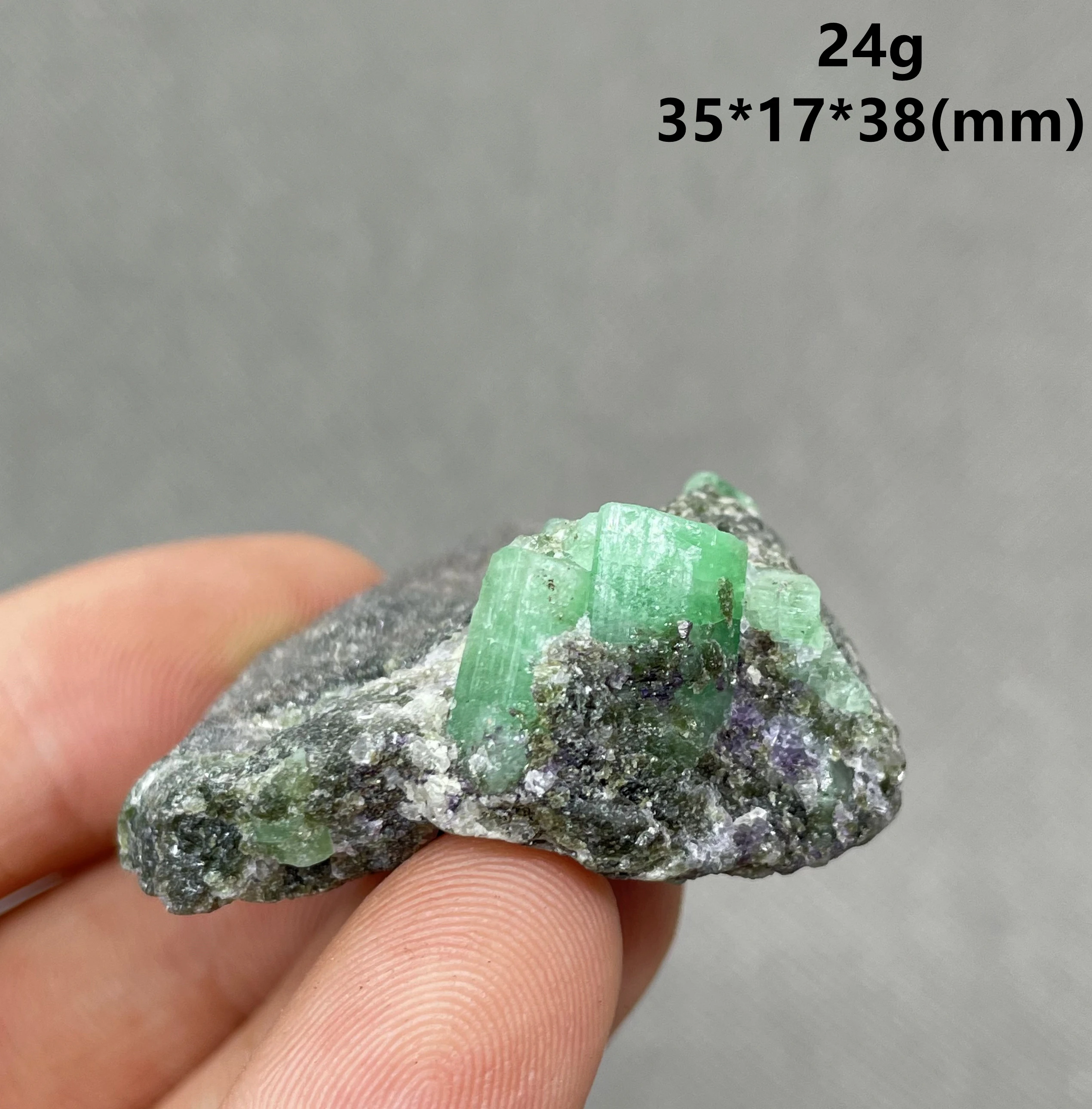 NEW! 100% Natural green emerald mineral gem-grade crystal specimens stones and crystals quartz crystals
NEW! 100% Natural green emerald mineral gem-grade crystal specimens stones and crystals quartz crystals