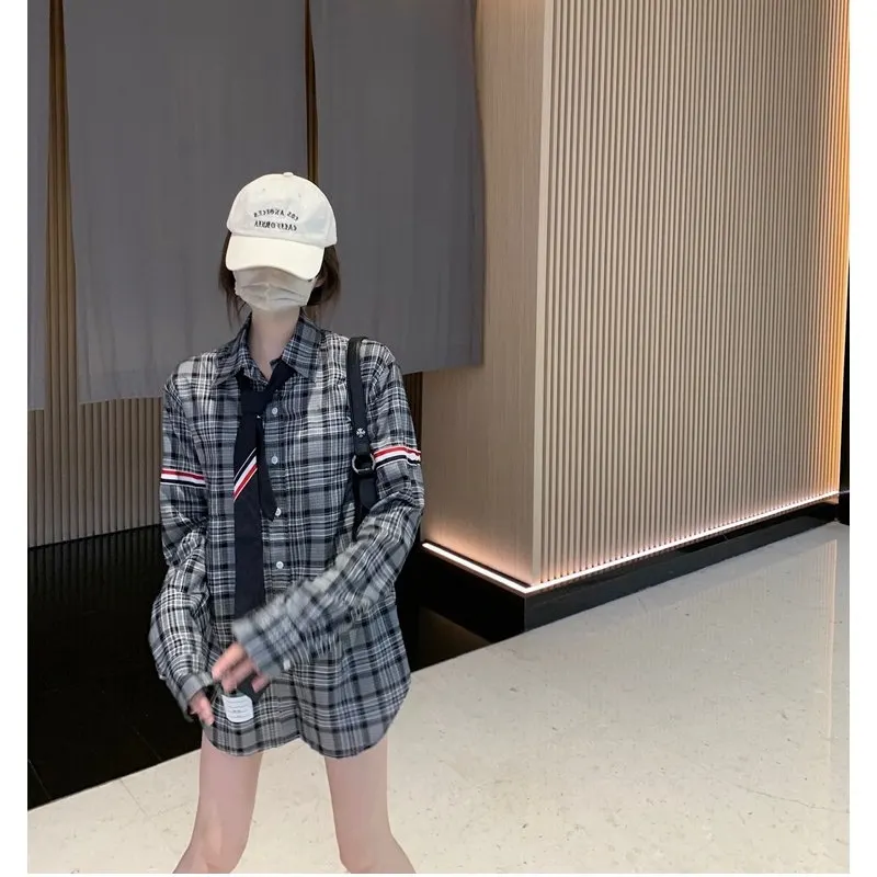TB cotton linen black plaid long-sleeved shirt women loose breathable sun protection clothing arm color strip tie shirt
TB cotton linen black plaid long-sleeved shirt women loose breathable sun protection clothing arm color strip tie shirt
