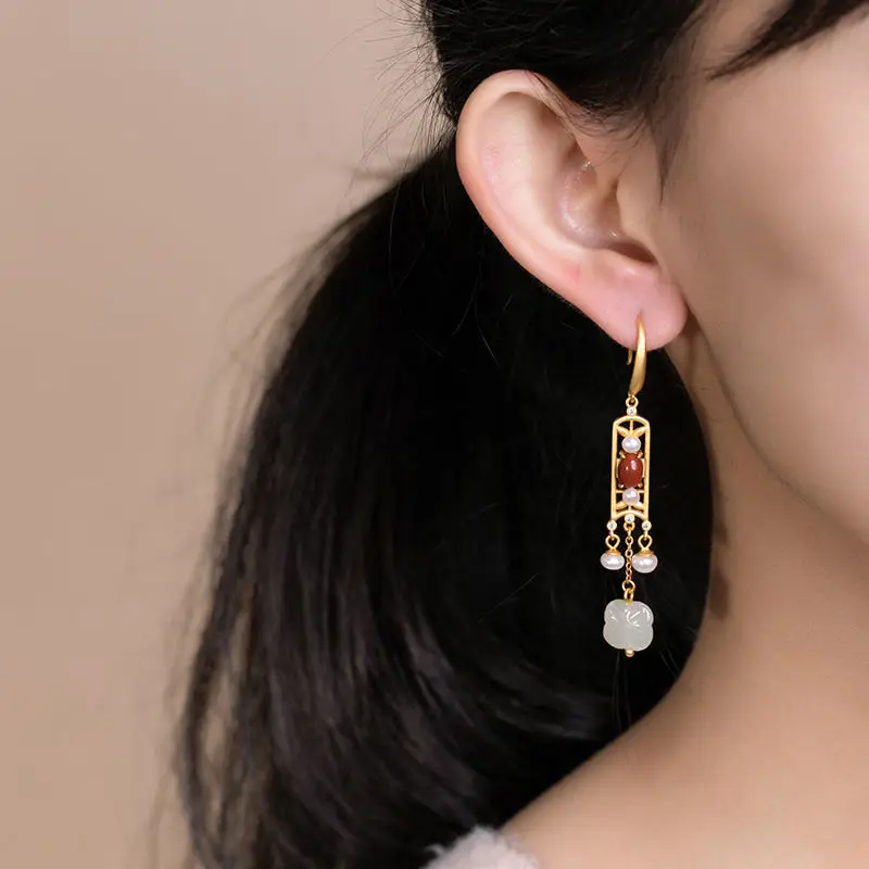 High Quality S925 Silver Gold Plated Jade Long Earrings For Women Designer Luxury Aesthetic Vintage Ear Studs Korean Style
High Quality S925 Silver Gold Plated Jade Long Earrings For Women Designer Luxury Aesthetic Vintage Ear Studs Korean Style