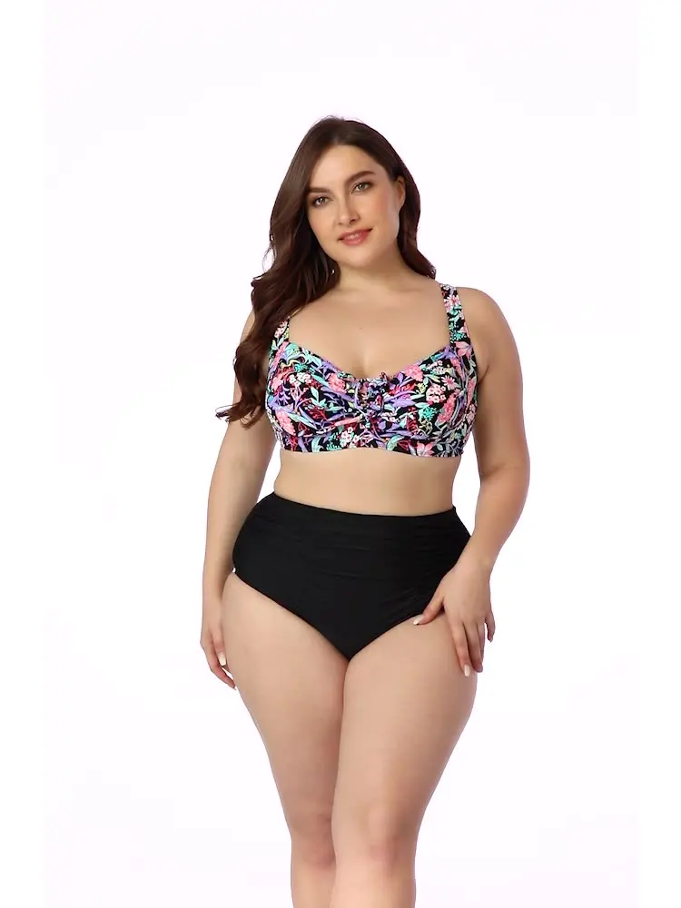 Swimsuit women's European and American high waist printed bikini set large size split swimsuit two-piece set
Swimsuit women's European and American high waist printed bikini set large size split swimsuit two-piece set