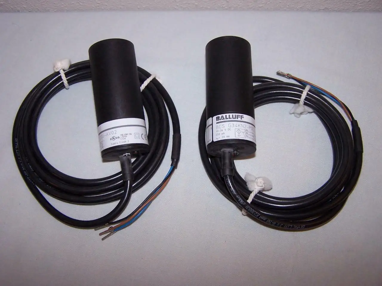 Sensors BCS M30BBE2-POC25H-S04K Switch BALLUFF Brand New Inductive Or Position Sensor Original 10 Same Types In One Bag
Sensors BCS M30BBE2-POC25H-S04K Switch BALLUFF Brand New Inductive Or Position Sensor Original 10 Same Types In One Bag