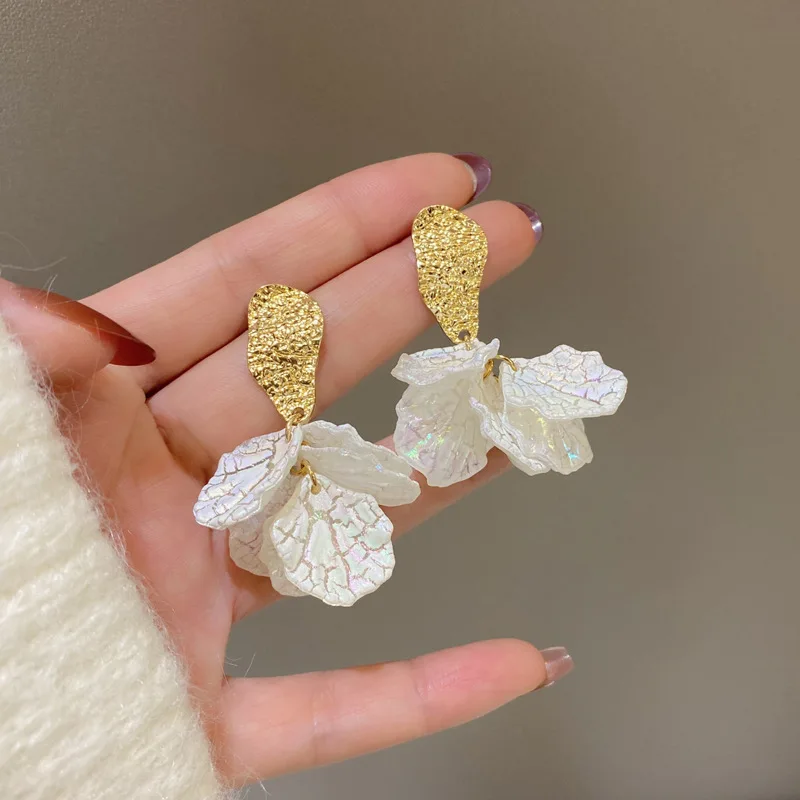 Exaggerated White Acrylic Flower Earrings for Women Clear Flowers Petal Big Drop Dangle Earrings Statement Jewelry Gifts H237
Exaggerated White Acrylic Flower Earrings for Women Clear Flowers Petal Big Drop Dangle Earrings Statement Jewelry Gifts H237