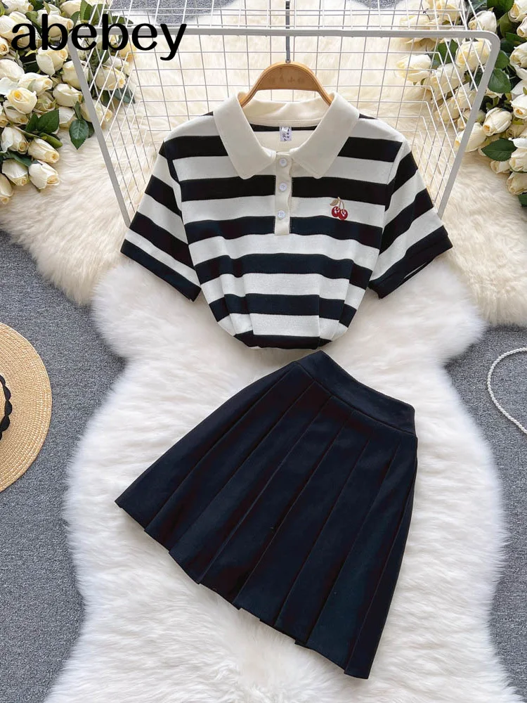 Women Summer Sets Sexy Knited Tops+ Short Skirt Design Beach Suit Holiday Elastic Waist Two Piece Set
Women Summer Sets Sexy Knited Tops+ Short Skirt Design Beach Suit Holiday Elastic Waist Two Piece Set