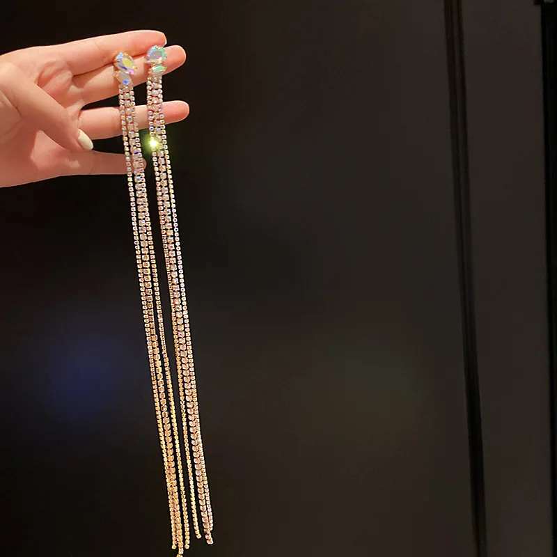 Elegant Long Diamond-inlaid Tassel Fashion Design Earrings For Women Korean Fashion Earring Daily Birthday Party Jewelry Gifts
Elegant Long Diamond-inlaid Tassel Fashion Design Earrings For Women Korean Fashion Earring Daily Birthday Party Jewelry Gifts