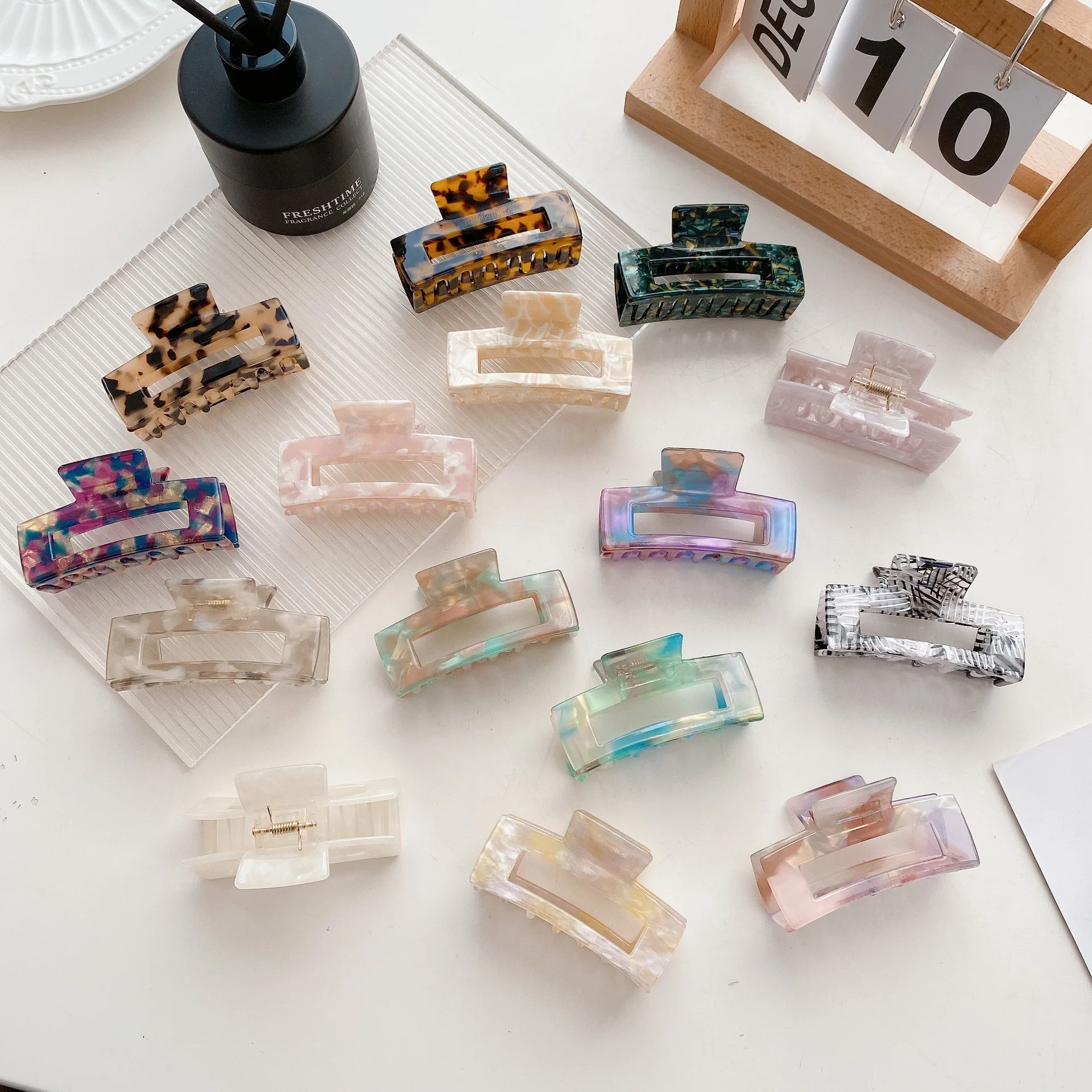 Korean Geometric Acetate Hair Claws Big Size Square Hair Crabs Clip Leopard Grain Hair Clamps For Women Fashion Hair Accessories
Korean Geometric Acetate Hair Claws Big Size Square Hair Crabs Clip Leopard Grain Hair Clamps For Women Fashion Hair Accessories
