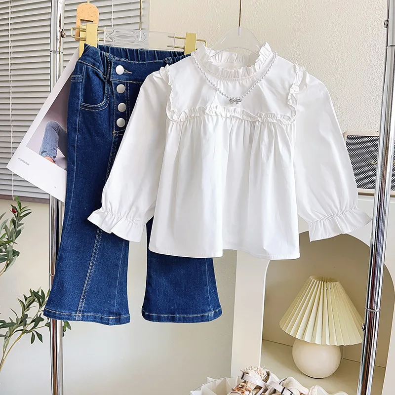 Spring and Autumn Girls Solid Color Shirt Top Denim Flare Pants Solid Toddlers Kids Elastic Jeans Korean Style Children Trous
Spring and Autumn Girls Solid Color Shirt Top Denim Flare Pants Solid Toddlers Kids Elastic Jeans Korean Style Children Trous