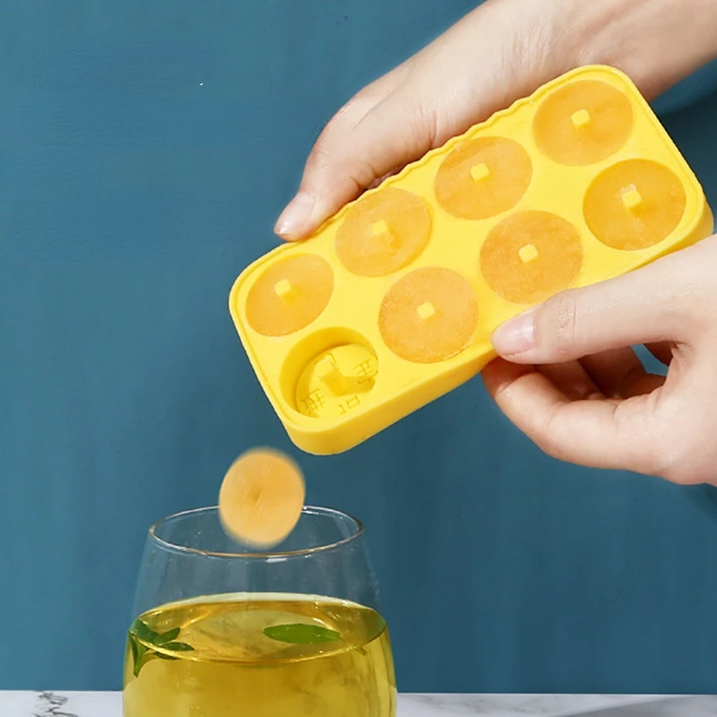 Ice Tray with Lid Silicone Ice Tray Mold Household Ice Cube Mold Ice Supplementary Food Box Frozen Creative DIY Kitchen Tools
Ice Tray with Lid Silicone Ice Tray Mold Household Ice Cube Mold Ice Supplementary Food Box Frozen Creative DIY Kitchen Tools