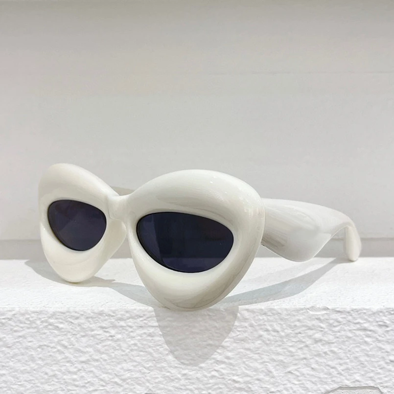 Luxury brand Cateye sunglasses women PUNK designer eyewear UV400 Outdoor Ladies fashion ACETATE SUN GLASSES
Luxury brand Cateye sunglasses women PUNK designer eyewear UV400 Outdoor Ladies fashion ACETATE SUN GLASSES