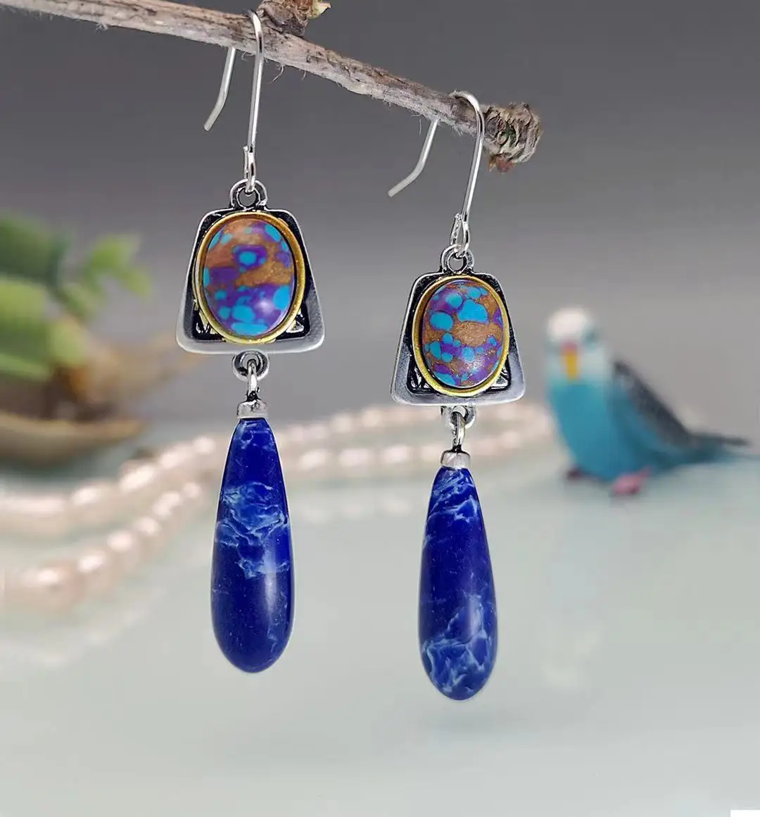 Vintage Ethnic Female Dangle Earrings Boho Hand Inlay Ola Lapis Lazuli wITH Blue Water Drop Stone Eardrop Earring Jewelry Boho
Vintage Ethnic Female Dangle Earrings Boho Hand Inlay Ola Lapis Lazuli wITH Blue Water Drop Stone Eardrop Earring Jewelry Boho
