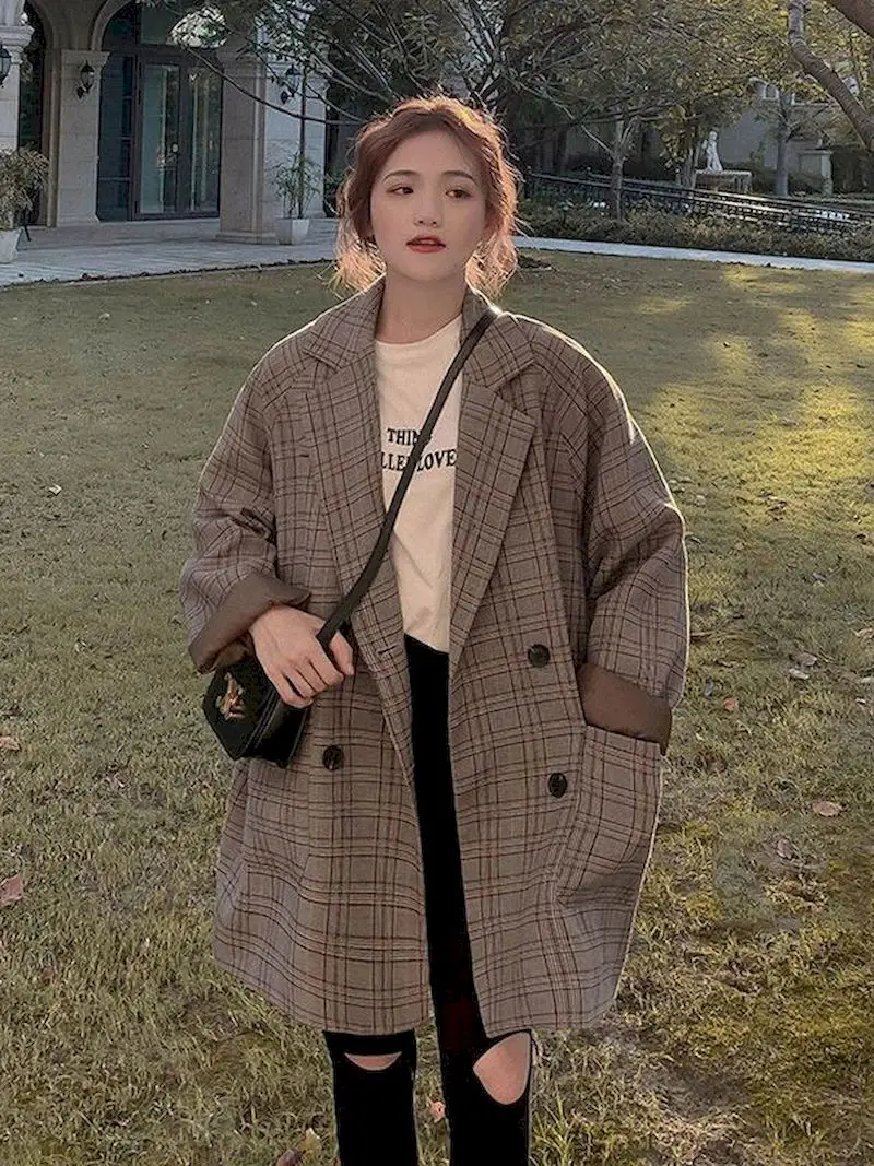 Women 2022 Fashion Office Wear Double Breasted Blazers Coat Vintage Long Sleeve Pockets Female Outerwear Chic Tops Jacket Women
Women 2022 Fashion Office Wear Double Breasted Blazers Coat Vintage Long Sleeve Pockets Female Outerwear Chic Tops Jacket Women