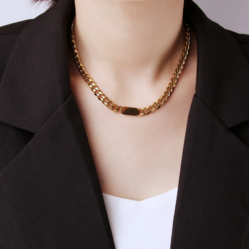 Fashion Beautiful Titanium Steel Cuban Gold Thick Chain Ladies Short Necklace Hip Hop Personality Charm Exquisite Gift Jewelry
Fashion Beautiful Titanium Steel Cuban Gold Thick Chain Ladies Short Necklace Hip Hop Personality Charm Exquisite Gift Jewelry