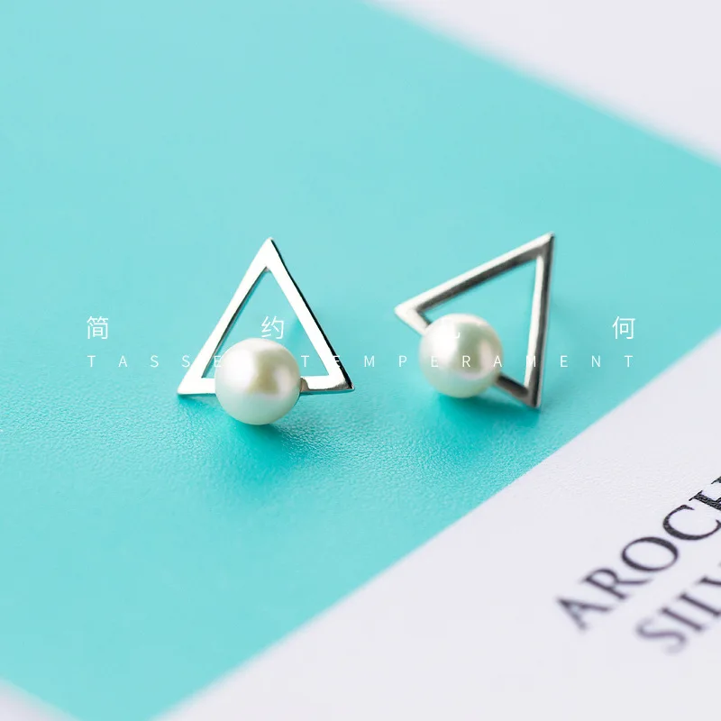 S925Silver серьги-гвоздики для женщин Mori милые треугольные серьги жемчужные серьги-гвоздики ювелирные изделия
S925Silver серьги-гвоздики для женщин Mori милые треугольные серьги жемчужные серьги-гвоздики ювелирные изделия