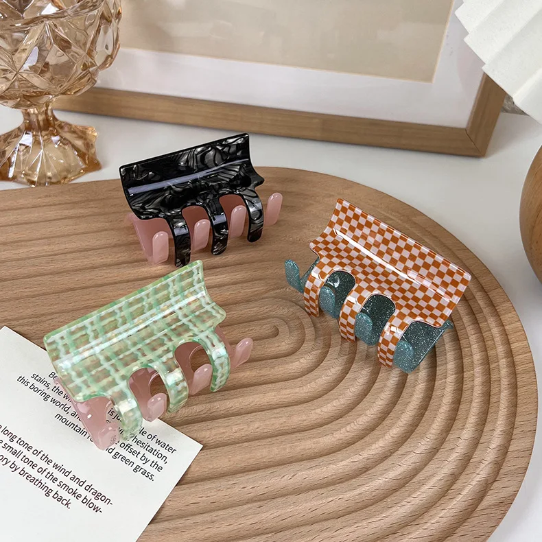Vintage Hair Claw Clips for Women Colorful Plaid Plastic Hair Clips Korean Fashion Girls Hair Accessories Hair Claw Clamp Crab
Vintage Hair Claw Clips for Women Colorful Plaid Plastic Hair Clips Korean Fashion Girls Hair Accessories Hair Claw Clamp Crab