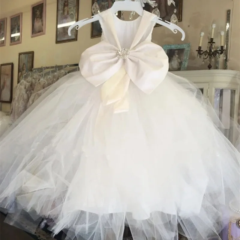 Formal Crystal Sash Lace Backless Flower Girl Dress for Wedding with Big Bow Children Kids First Communion Vestidos Longo
Formal Crystal Sash Lace Backless Flower Girl Dress for Wedding with Big Bow Children Kids First Communion Vestidos Longo
