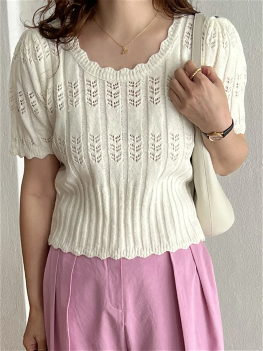 HziriP Retro Hook Flowers Knitted Tees Women Puff Sleeve Fashion Summer 2022 Office Lady Chic All Match Loose New Sweaters
HziriP Retro Hook Flowers Knitted Tees Women Puff Sleeve Fashion Summer 2022 Office Lady Chic All Match Loose New Sweaters