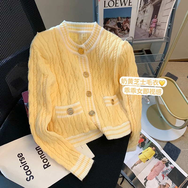 Autumn Women's Cardigan Korean Sweet Yellow Knitted Top Retro Twisted Knitwear O-Neck Long Sleeve Single Breasted Sweater Coat
Autumn Women's Cardigan Korean Sweet Yellow Knitted Top Retro Twisted Knitwear O-Neck Long Sleeve Single Breasted Sweater Coat