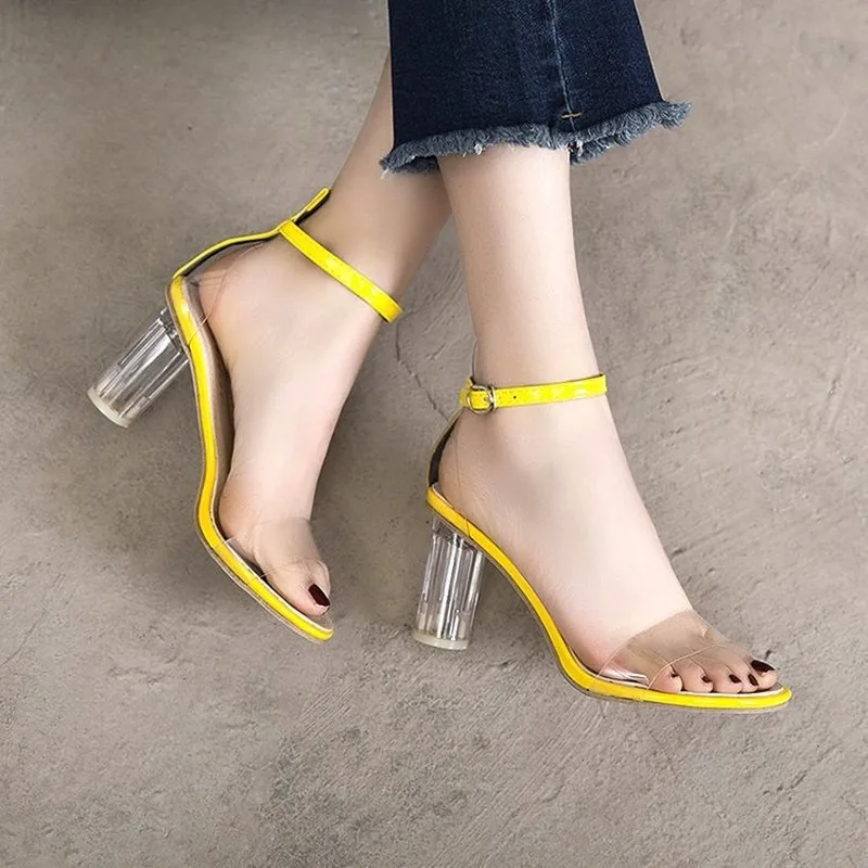 2022 Korean Women Shoes Sandals Summer High Heel Woman Shoes Transparent Crystal Sandals Ladies Fashion Round Female Sandals
2022 Korean Women Shoes Sandals Summer High Heel Woman Shoes Transparent Crystal Sandals Ladies Fashion Round Female Sandals