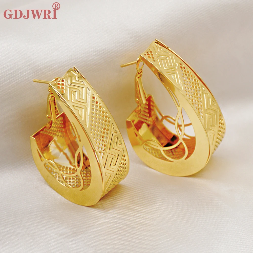 Fashion Dubai Gold Color Copper Geometric Earrings For Women Romantic Sets Daily Wear Party Wedding Anniversary Gifts
Fashion Dubai Gold Color Copper Geometric Earrings For Women Romantic Sets Daily Wear Party Wedding Anniversary Gifts