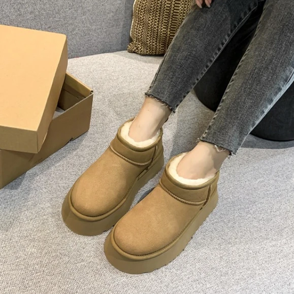 Fashion Snow Boots Women Sheepskin Wool Anti-skid Boots 2023 Winter Warm Thickened Females Shoes Lady Mini Slip-on Short Boots
Fashion Snow Boots Women Sheepskin Wool Anti-skid Boots 2023 Winter Warm Thickened Females Shoes Lady Mini Slip-on Short Boots