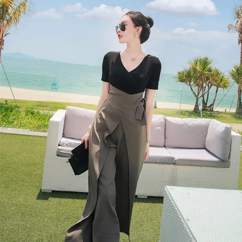 Women 2022 Summer Fashion Romper Female Elegant V Neck High Waist Short Sleeve Jumpsuit Office Ladies Wide Leg Playsuits F19
Women 2022 Summer Fashion Romper Female Elegant V Neck High Waist Short Sleeve Jumpsuit Office Ladies Wide Leg Playsuits F19