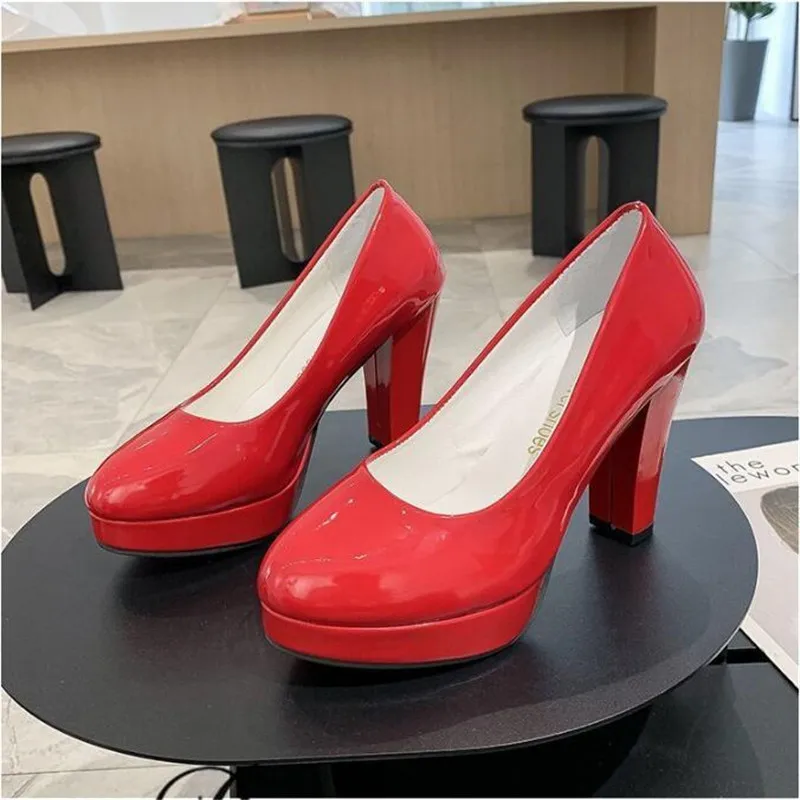 Women Pumps Fashion Classic Patent Leather High Heels Shoes Nude Sharp Head Paltform Wedding Women Dress Shoes Plus Size 34-42
Women Pumps Fashion Classic Patent Leather High Heels Shoes Nude Sharp Head Paltform Wedding Women Dress Shoes Plus Size 34-42