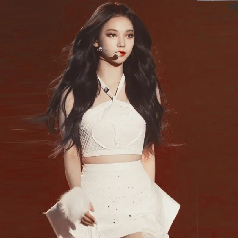 Korean Kpop Singer Performance Costume White Outfits Y2k Stage Clothes Women Jazz Dance Tops Skirt Concert Wear Suit
Korean Kpop Singer Performance Costume White Outfits Y2k Stage Clothes Women Jazz Dance Tops Skirt Concert Wear Suit