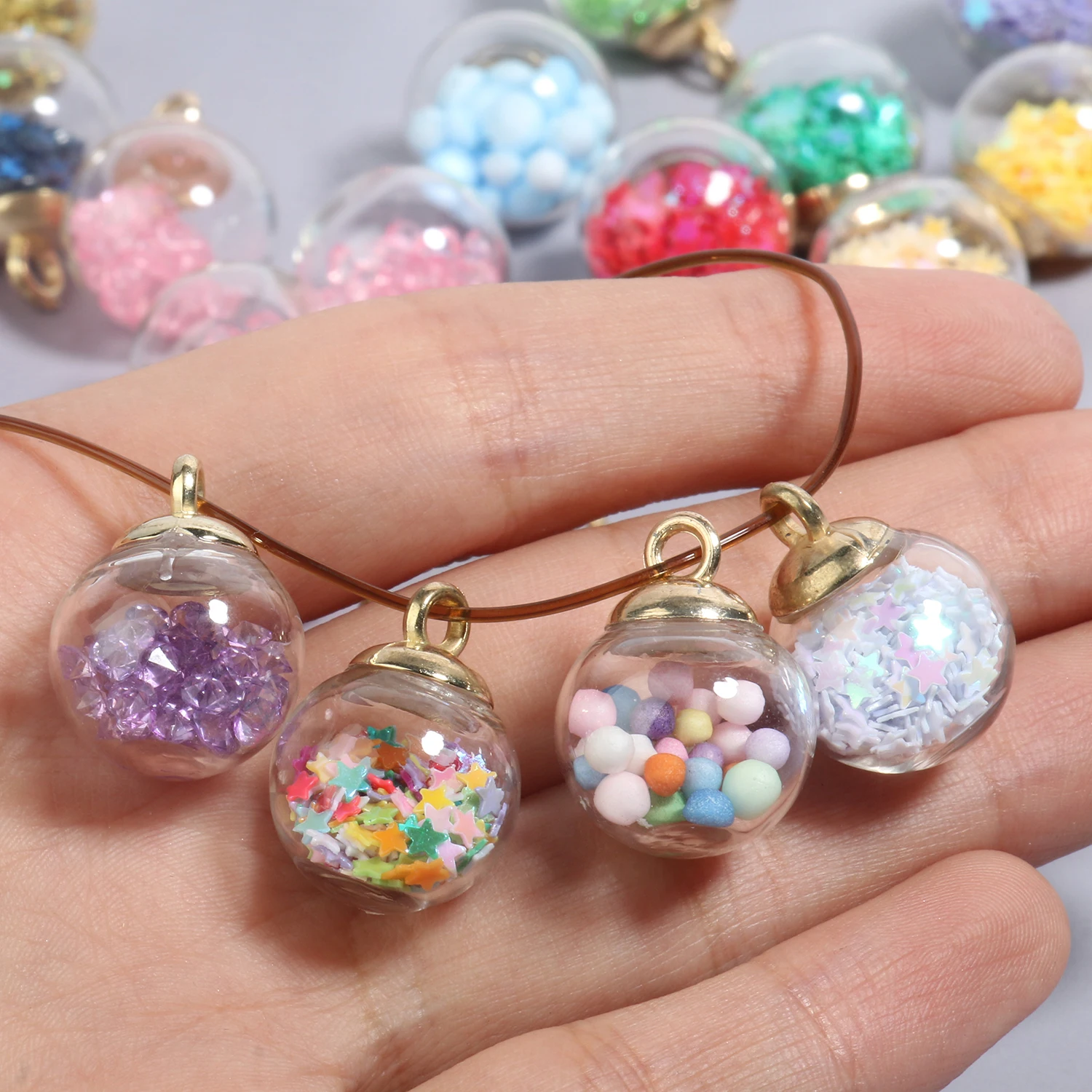 20pcs 21x16mm Transparent Mini Glass Ball Star Sequins Colorful Crystal in Ball Charms Pendants for Jewelry Making DIY Supplies
20pcs 21x16mm Transparent Mini Glass Ball Star Sequins Colorful Crystal in Ball Charms Pendants for Jewelry Making DIY Supplies