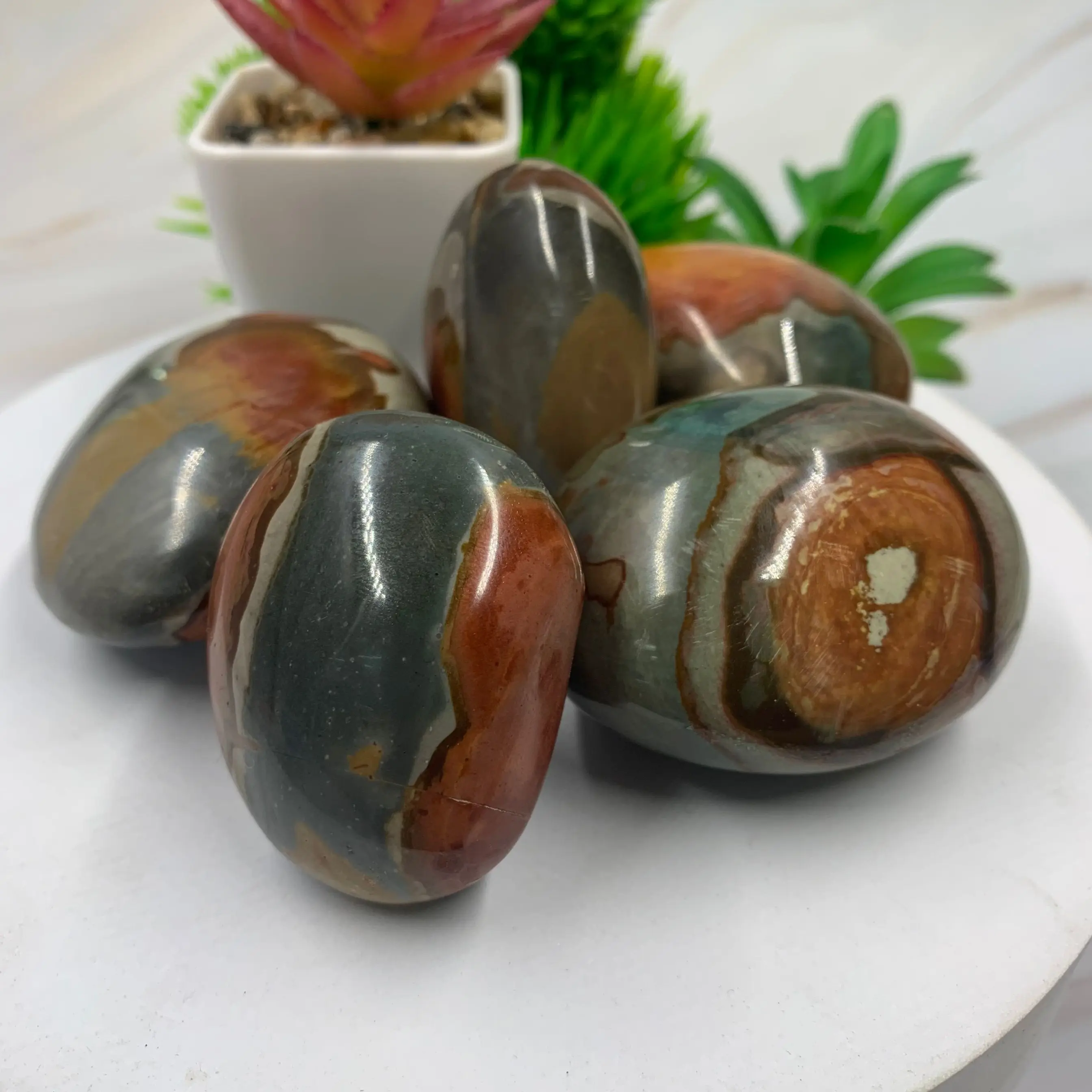 Natural Colored Sea Stone Irregular Polished Healing Crystal Specimen Craft Decoration Gift Spirit Chakra Stone
Natural Colored Sea Stone Irregular Polished Healing Crystal Specimen Craft Decoration Gift Spirit Chakra Stone