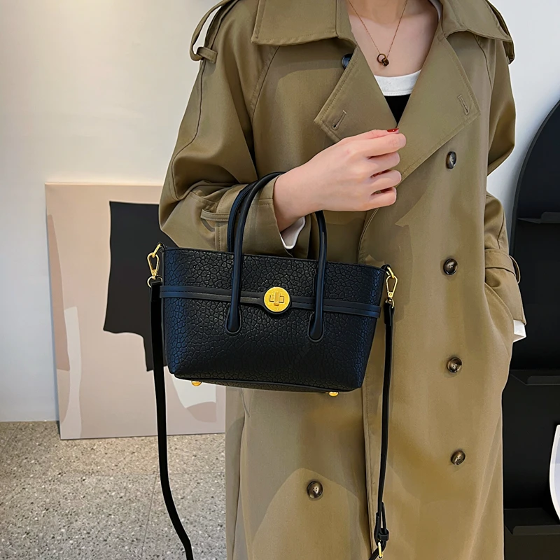 Luxury Designer Women's Bag Top Brand Bag Fashion Trend Messenger Bag Women's Purse Cosmetic Bag Luxury Handbags
Luxury Designer Women's Bag Top Brand Bag Fashion Trend Messenger Bag Women's Purse Cosmetic Bag Luxury Handbags
