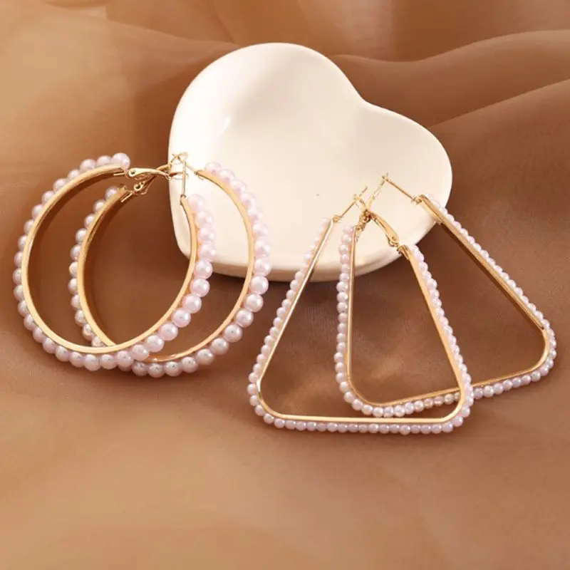 Korean Hoop Round Earings Fashion Jewelry 2021 Triangle Simulated Pearls Earings for Women Gift
Korean Hoop Round Earings Fashion Jewelry 2021 Triangle Simulated Pearls Earings for Women Gift
