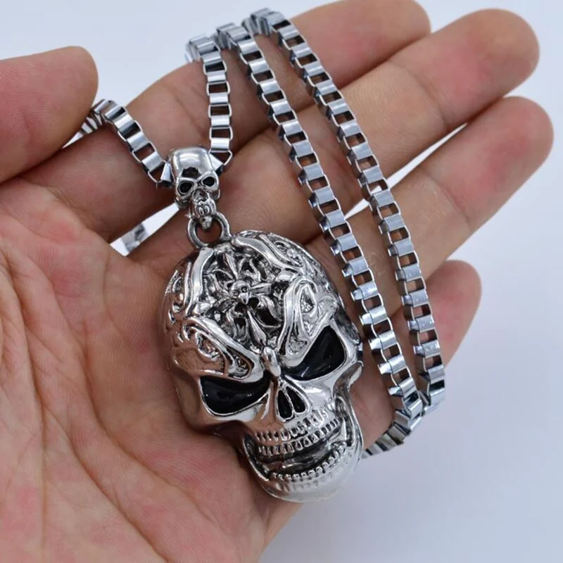 Retro Hip-hop Evil Skull Necklace Metal Skull Pendant Choker Gothic Skull Chain Skeleton Trendy Man Women Punk Jewelry
Retro Hip-hop Evil Skull Necklace Metal Skull Pendant Choker Gothic Skull Chain Skeleton Trendy Man Women Punk Jewelry
