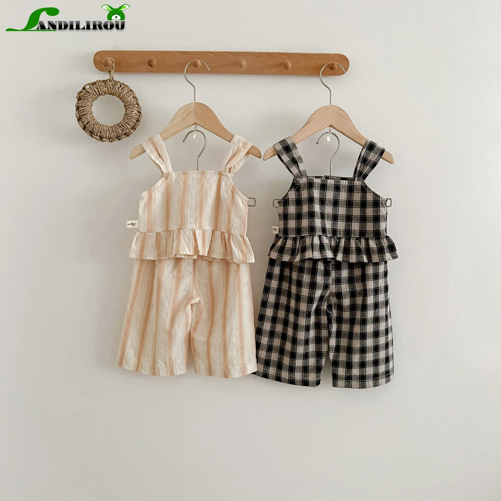 Black check Summer Kids Baby Girls Sling Plaid Top Vest + Pants Toddler Infant Cotton Clothing Children Fashion Thin Set 2pcs
Black check Summer Kids Baby Girls Sling Plaid Top Vest + Pants Toddler Infant Cotton Clothing Children Fashion Thin Set 2pcs